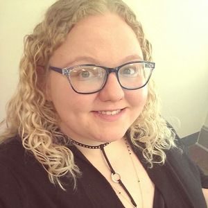 Meet your Posher, Hayley